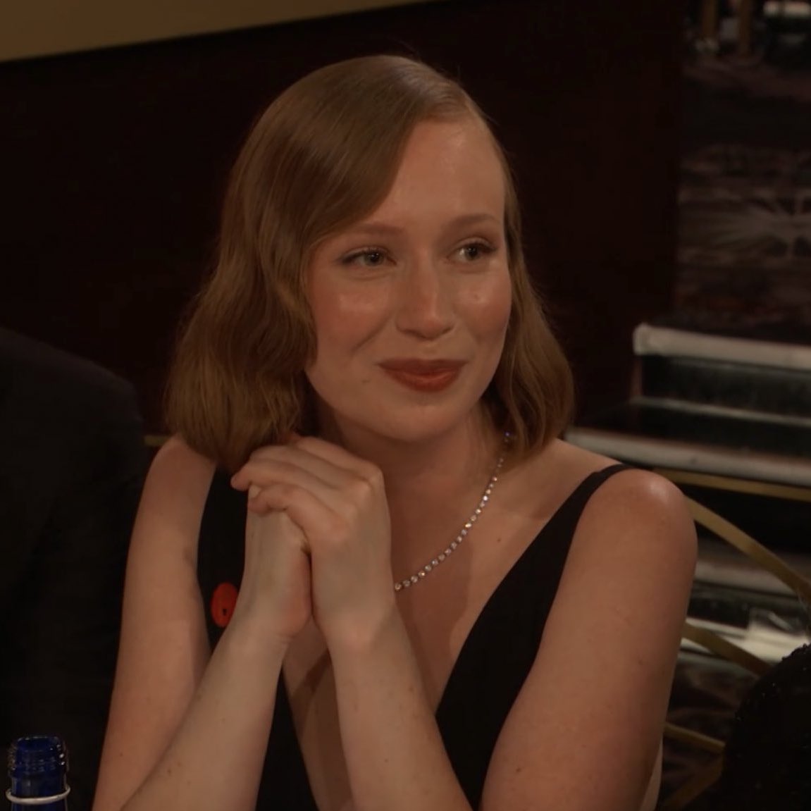 perfumeandmilk's tweet image. Ava Daniels                      Hannah Einbinder
   looking at                                looking at
Deborah Vance                      Jean Smart 

#GoldenGlobes