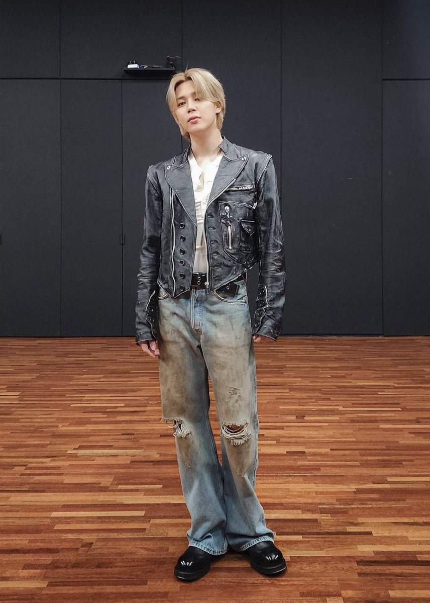 AboutMusicYT CONGRATULATION JIMIN THANK YOU OUR ARTIST JIMIN WITH