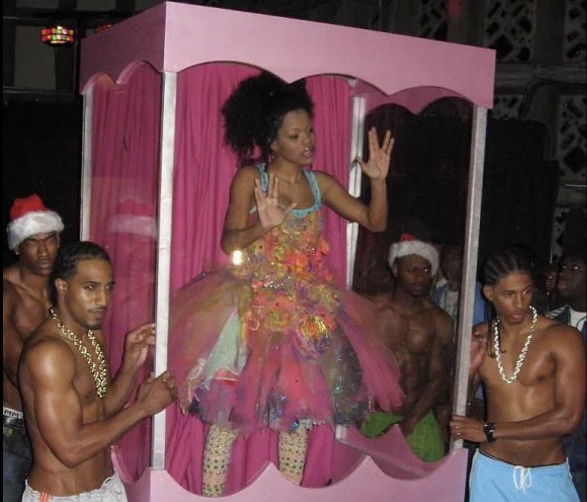 adaenechi's tweet image. From Sweet 16 to a Golden Globe winner 🥹 Teyana Taylor deserves the world 👏🏾