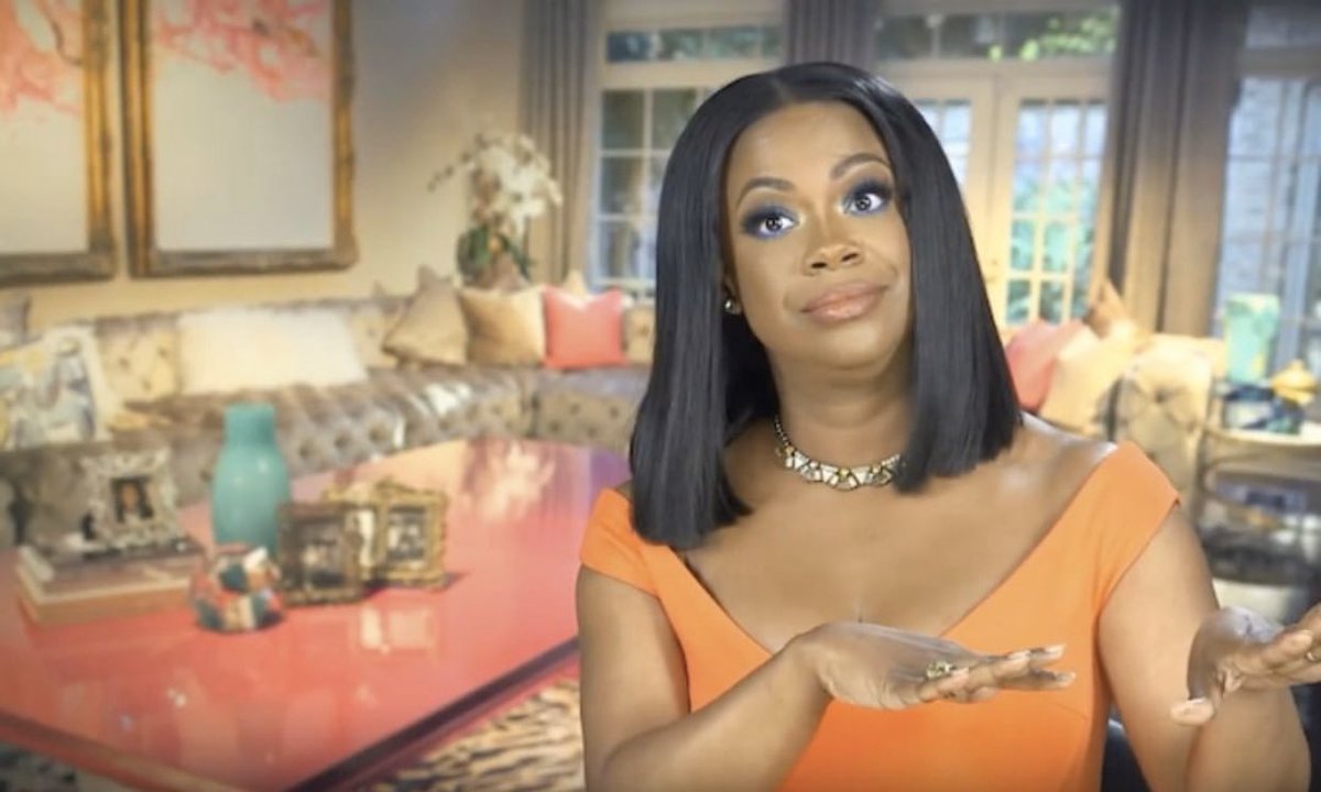 Here’s my thing with the girls.

If y’all don’t like Stacey? Cool. No problem.

If you think she’s a liar? Cool! We’ve seen it, so we know it’s true.

But stop using this Chris thing as an excuse to do both. Y’all know damn well you don’t give af about him! #RHOP 🌸