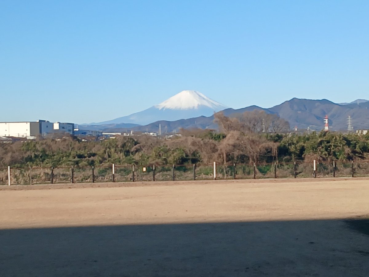 nnna030125's tweet photo. おはようございます😃
風もなく穏やかな天気です😆
でも凄く寒い朝です🥶🚴 https://t.co/vIJrYoYdpB