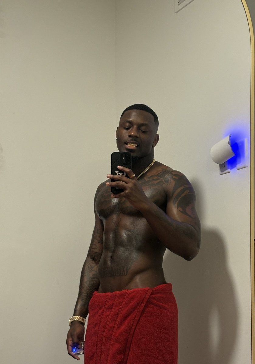 Black 🖤 (@heramalblack) on Twitter photo 