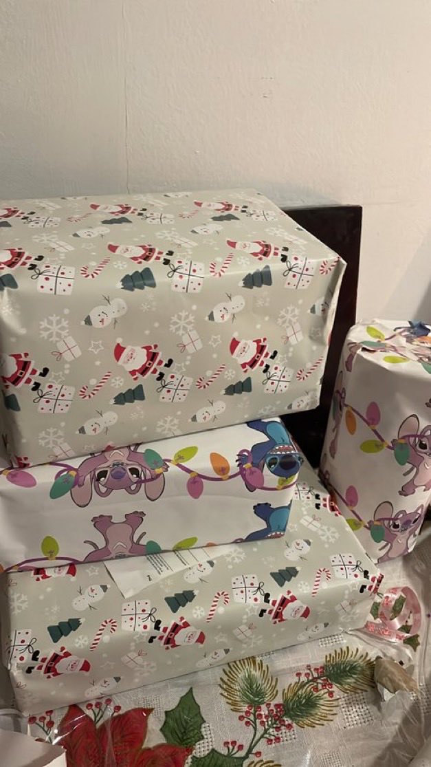 CryboyersFund's tweet image. Las #haditascryboyer ya están listas para ir a dejar la magia 🖤🫶