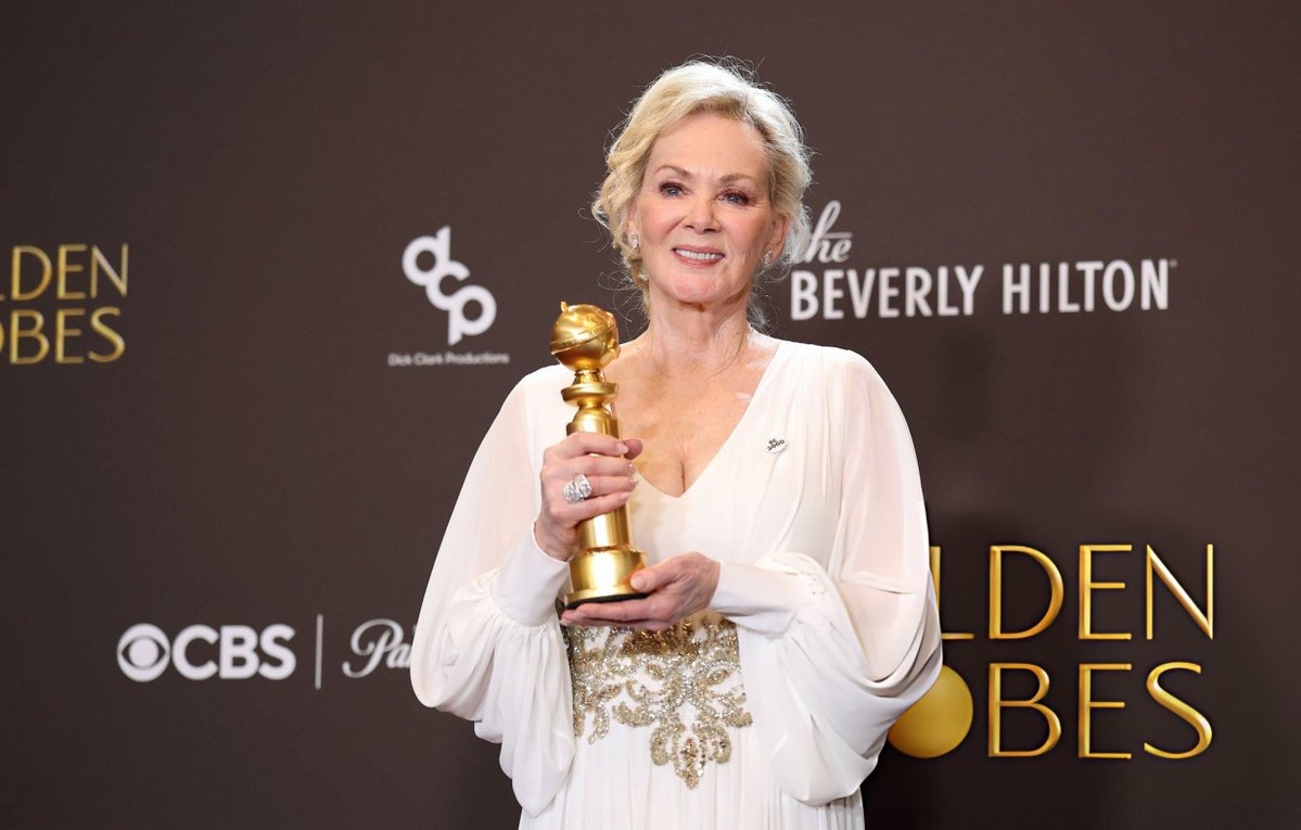 ferguseinplaza's tweet image. greedy bitch