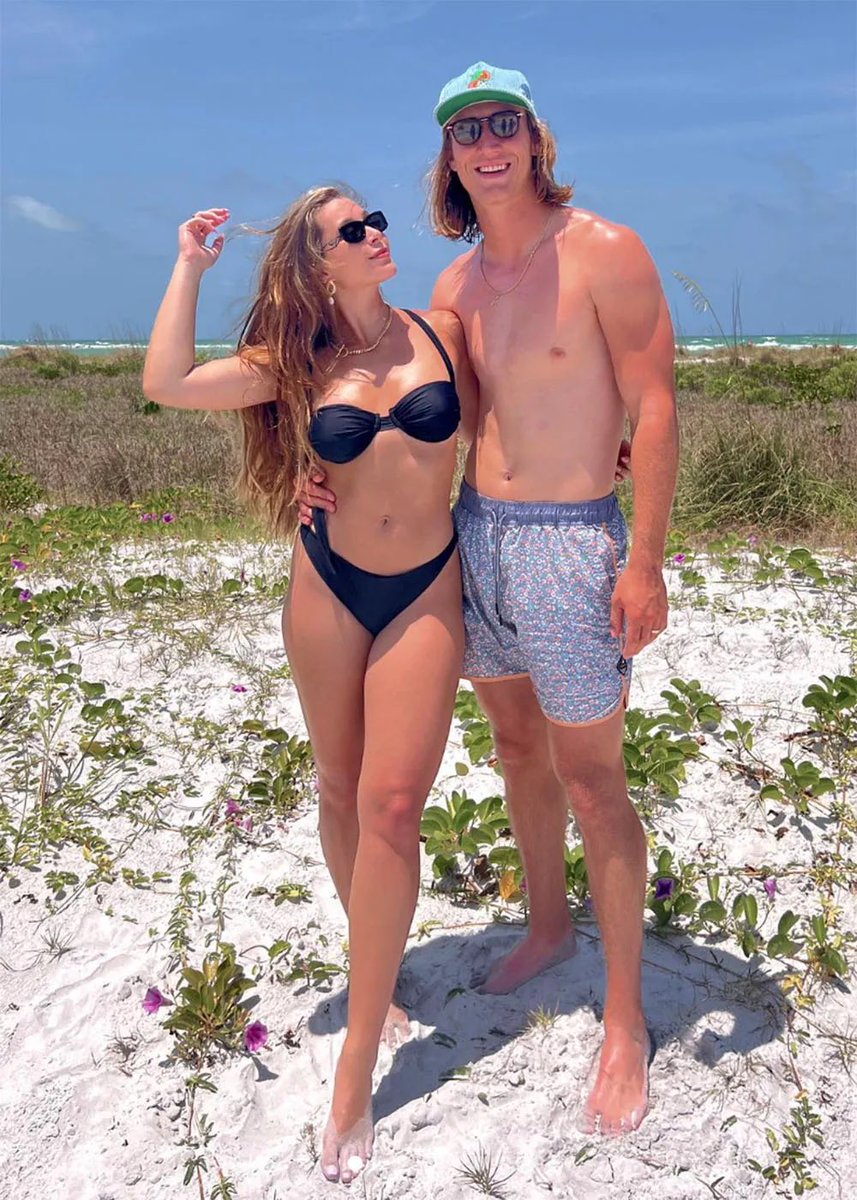 MLFootball's tweet image. TREVOR LAWRENCE HAS ALREADY ARRIVED IN CANCUN FOR VACATION.

😭😭😭