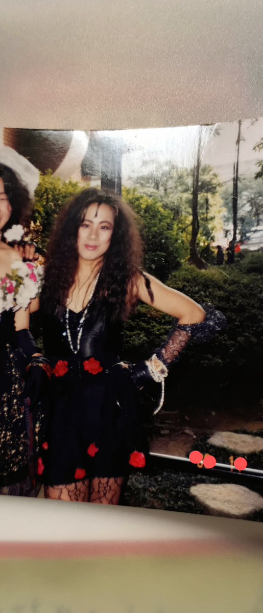 ●回目の成人式を向ける私から20代の私へ。①大変な事あっても乗り越えられるから大丈夫。②阪神の日本一と大阪での万博をもう一度経験する③結婚相手とは実はもう既に出会ってるけど結ばれるのはずいぶん後④部屋に貼ってる憧れのキーボディストと一緒に焼きそば食べれる💖！