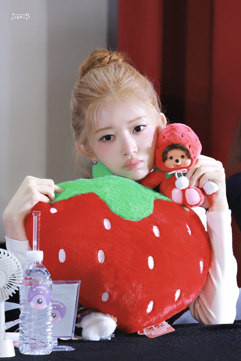 YEPinyourheart's tweet photo. 260111

#IVE #아이브
#REI #레이 #レイ https://t.co/2Uy27exSnA