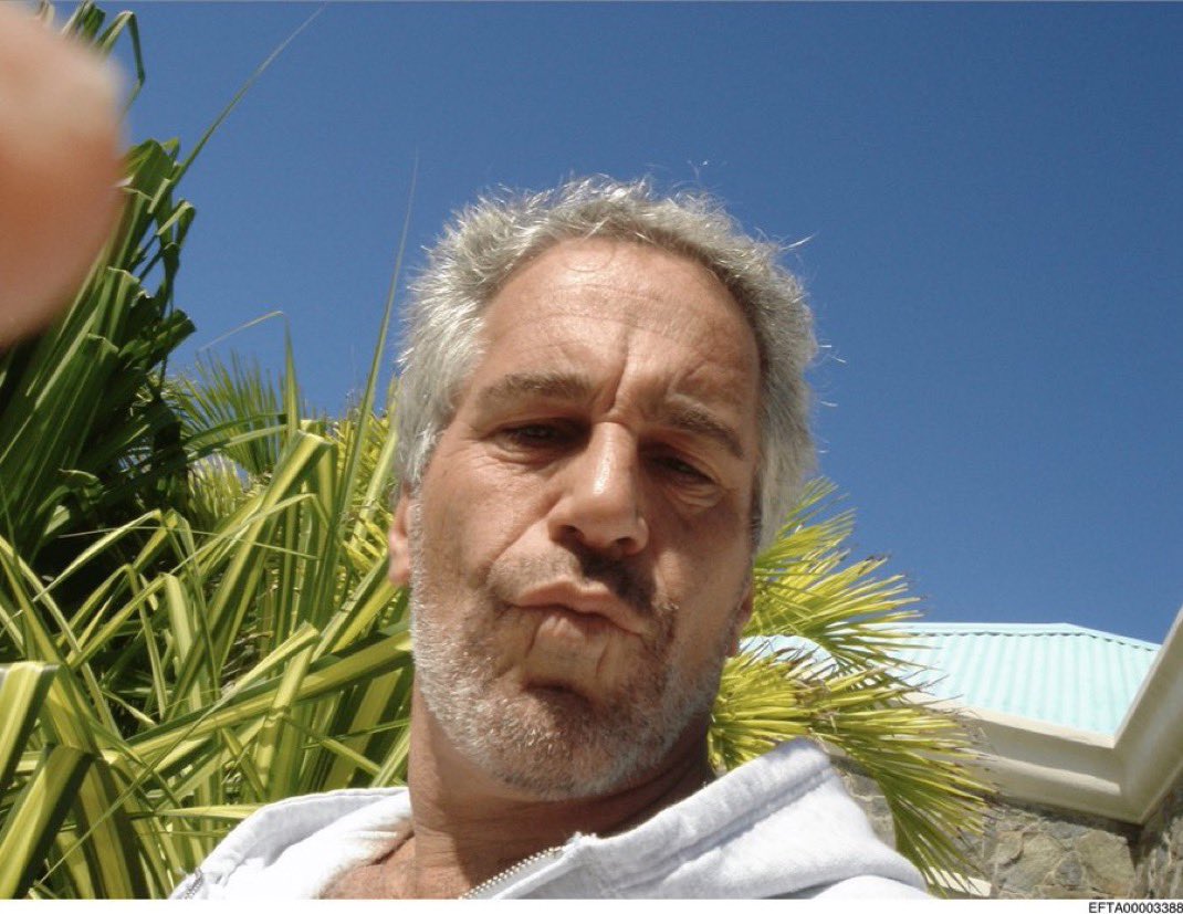 JakeFitzsimons_'s tweet image. Someone say "pro-teen"?