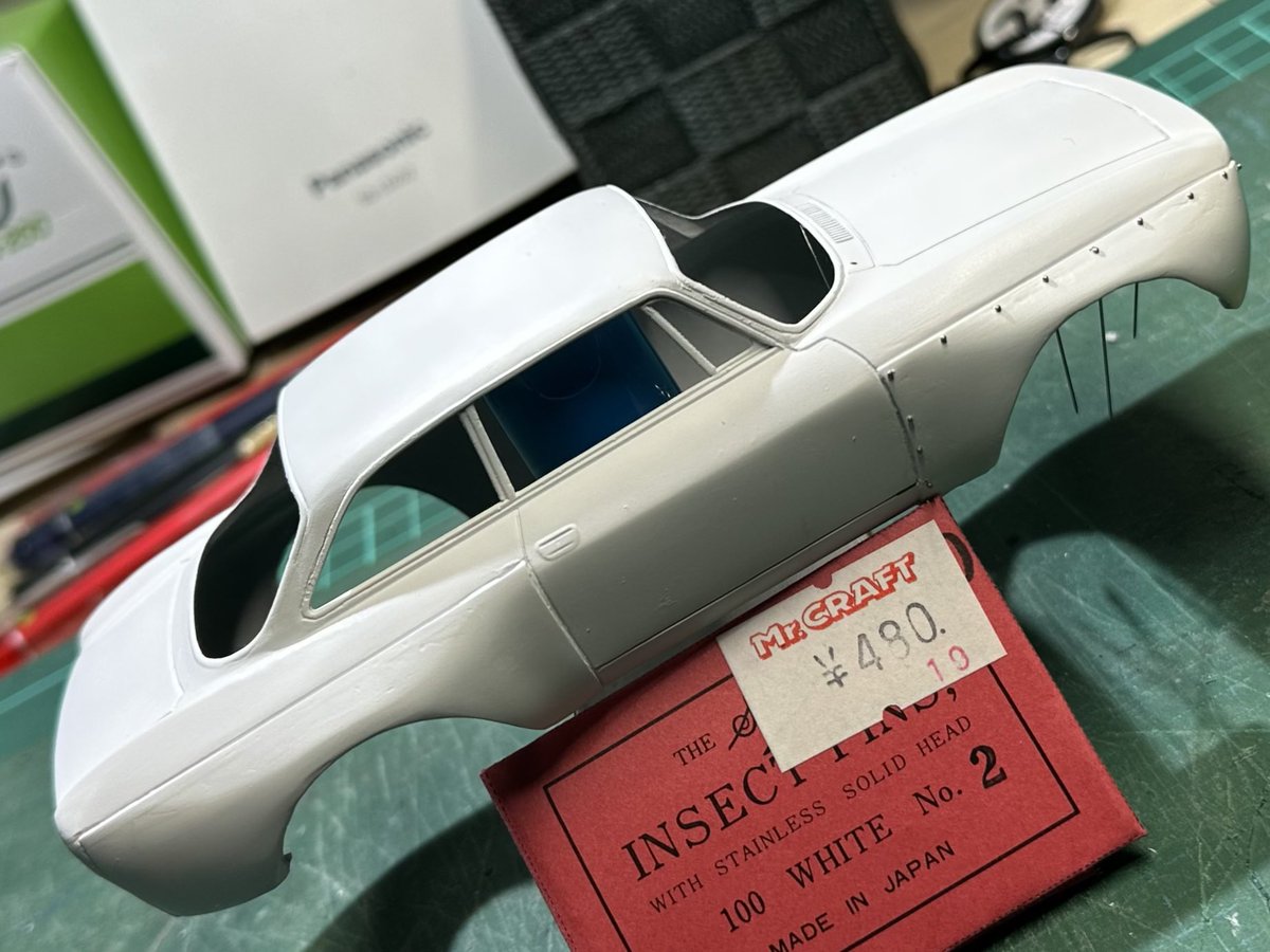 グンゼ アルファロメオ2000GTm。フェンダーラインが決まったので、地獄