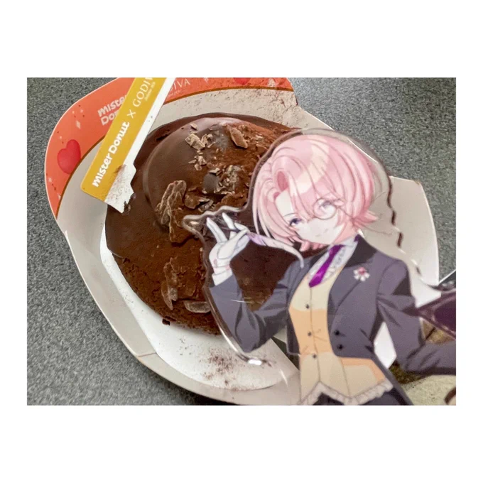 ミスドのGODIVAコラボと今日届いたタワレコラボの執事麻央さん