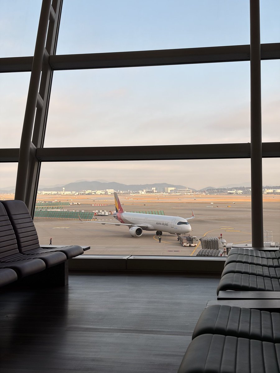 Uchaaee's tweet image. 15시간뒤에 봐요 티친들…