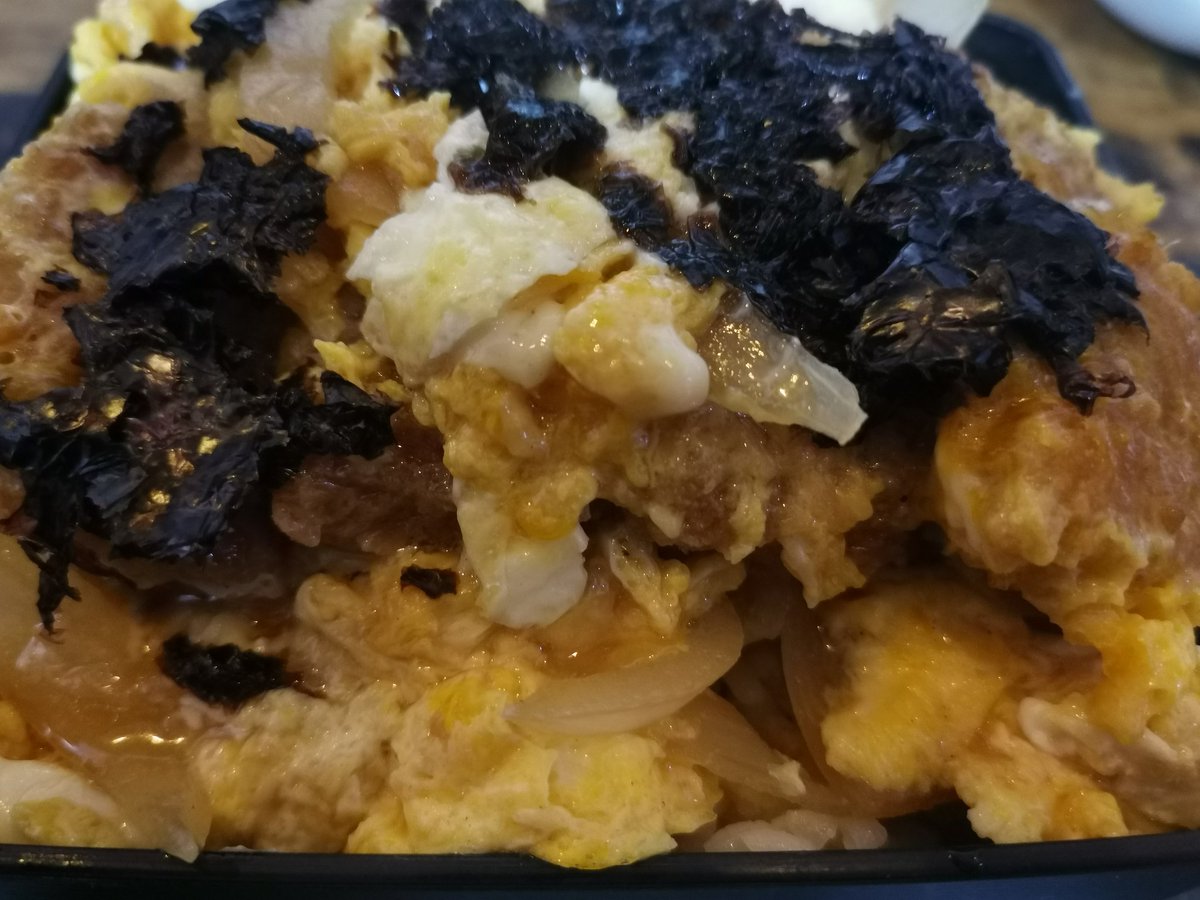 okkapii's tweet photo. たかところのカツ丼、��リューム本当にすごいよ！（カツが二重に入ってる）
腹ペコ男子&amp;女子、オススメです🍚

#たかところ https://t.co/bZPB8yvOtN