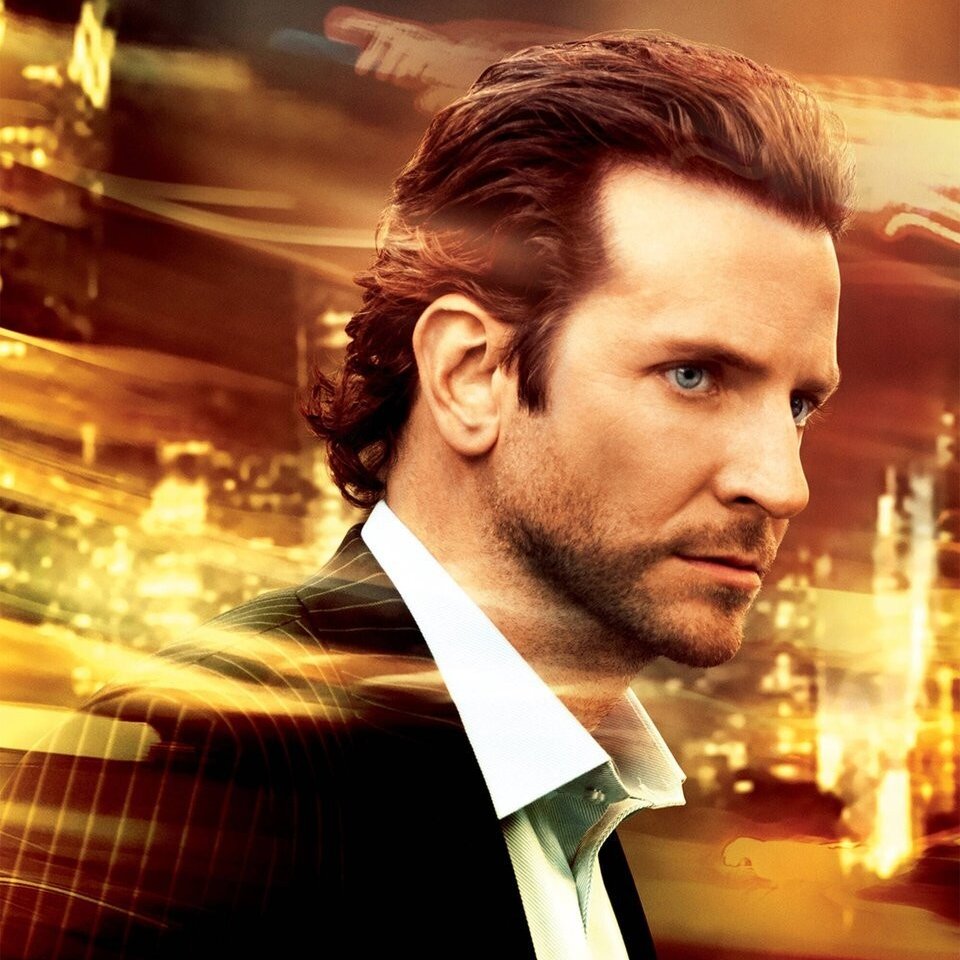 rBillSimmonsPod's tweet image. Bill Simmons right now after Top 50 Rewatchables, going live on Netflix after the Patriots playoff game, and Amy Poehler winning best podcast at the Golden Globes and shouting him out