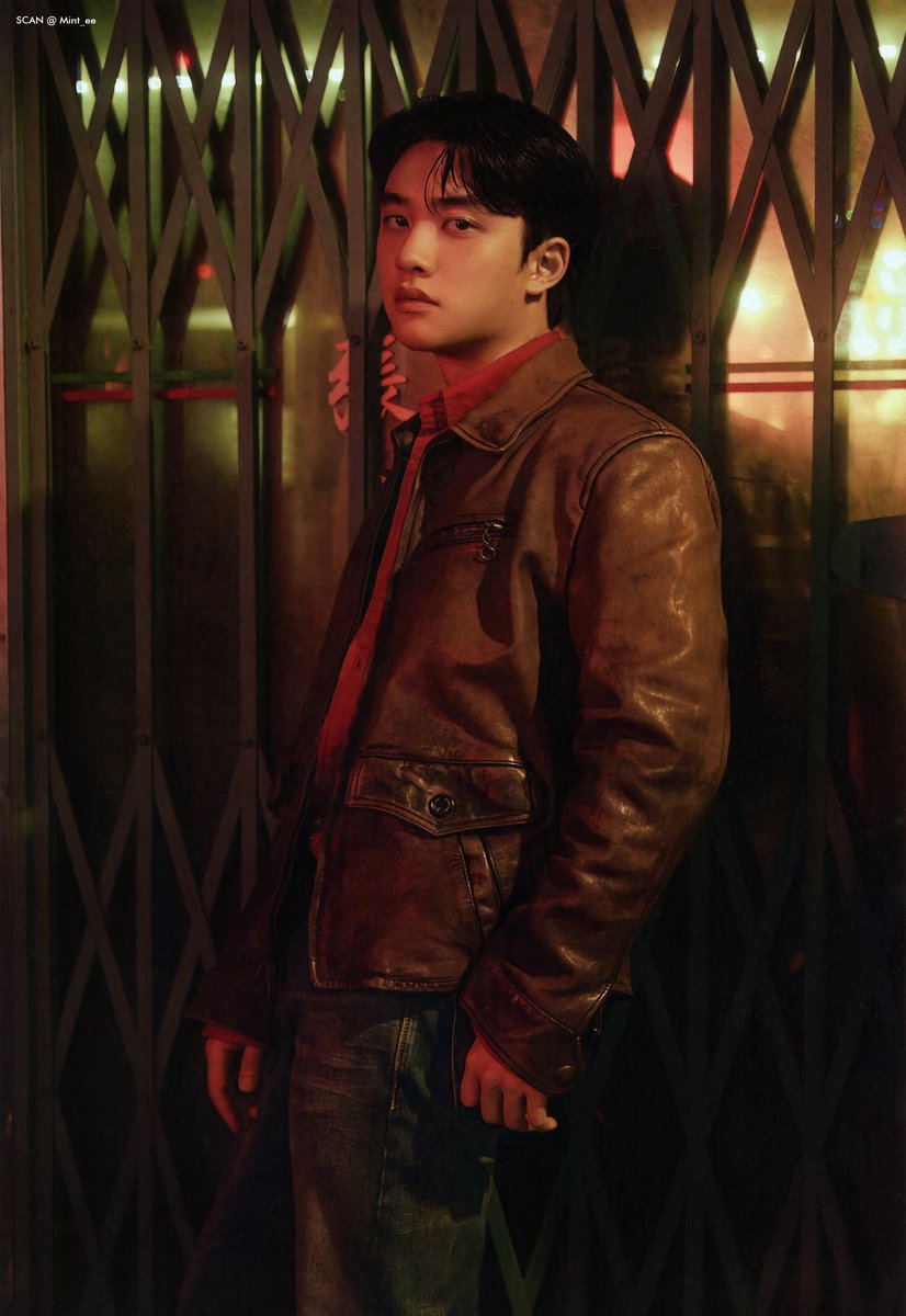 dd__dandelion's tweet image. Kyungsoo in a leather jacket giving Expectation era vibes, but the blitzway version? Aged like fine wine!