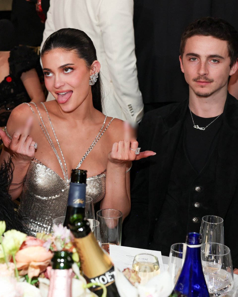 PageSix's tweet image. It's Kylie Jenner's world and we're just living in it at the 2026 Golden Globes. 😂 📸: Getty