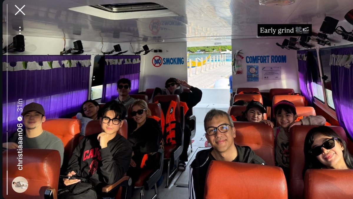 snakeybiatch's tweet image. parang si aza yung katabi ni josh na tulog ah HAHAHA