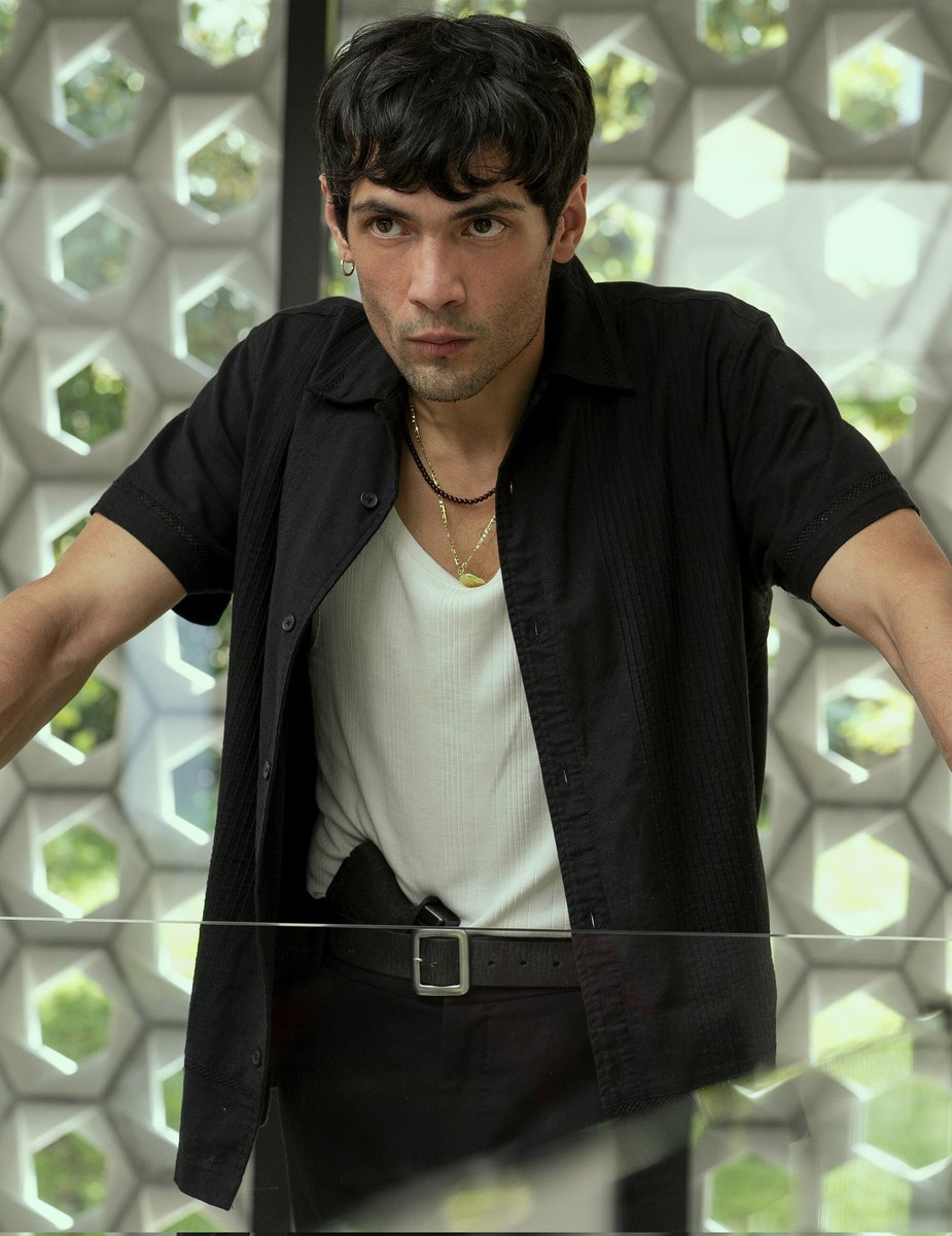 Diego Calva as Teddy dos Santos.