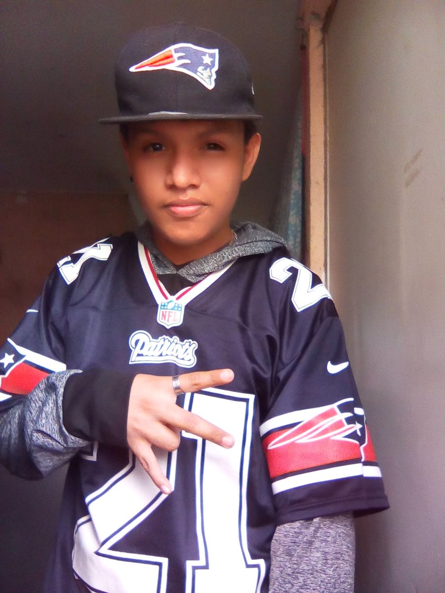 beker65405's tweet photo. #nfltelevisa vamos patriots https://t.co/uOGIVaEhQ3