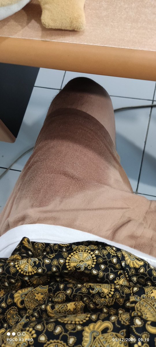 Ngantor pake daleman doang anjay