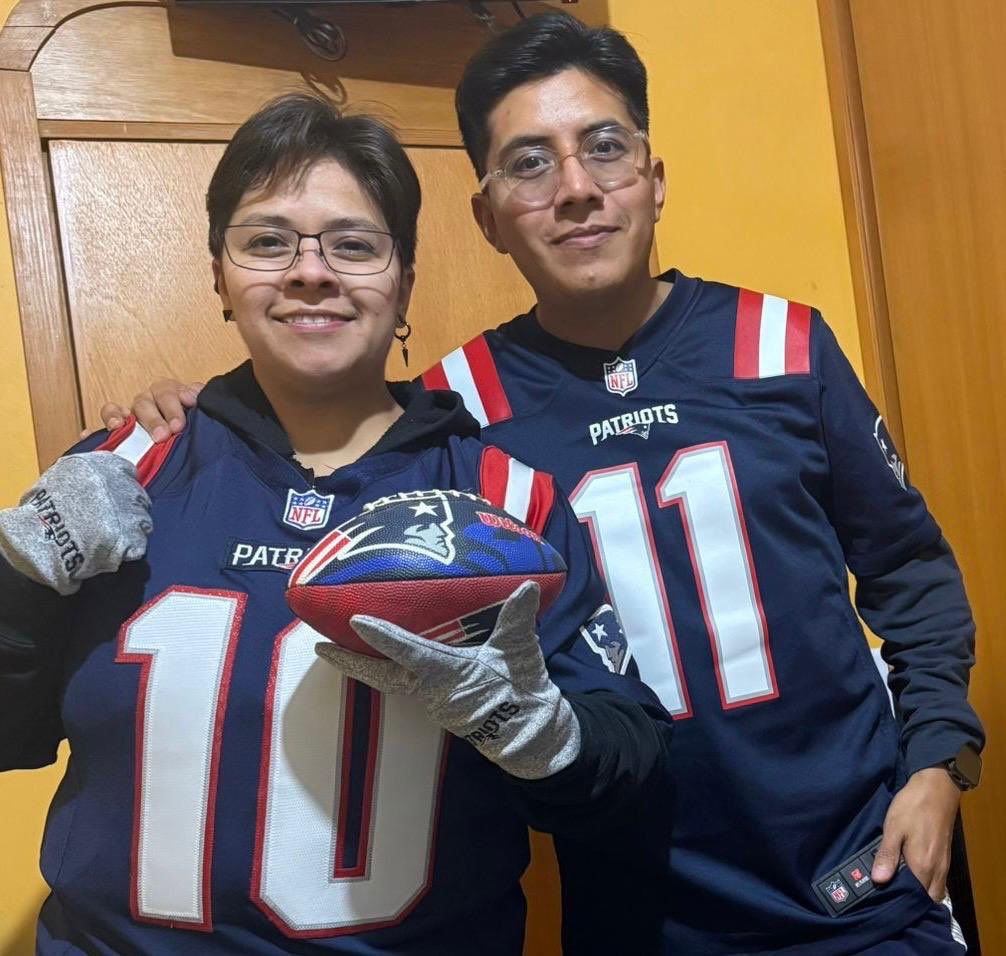 LucioStartFires's tweet photo. #NFLenTelivisa https://t.co/46dOzrDuyd