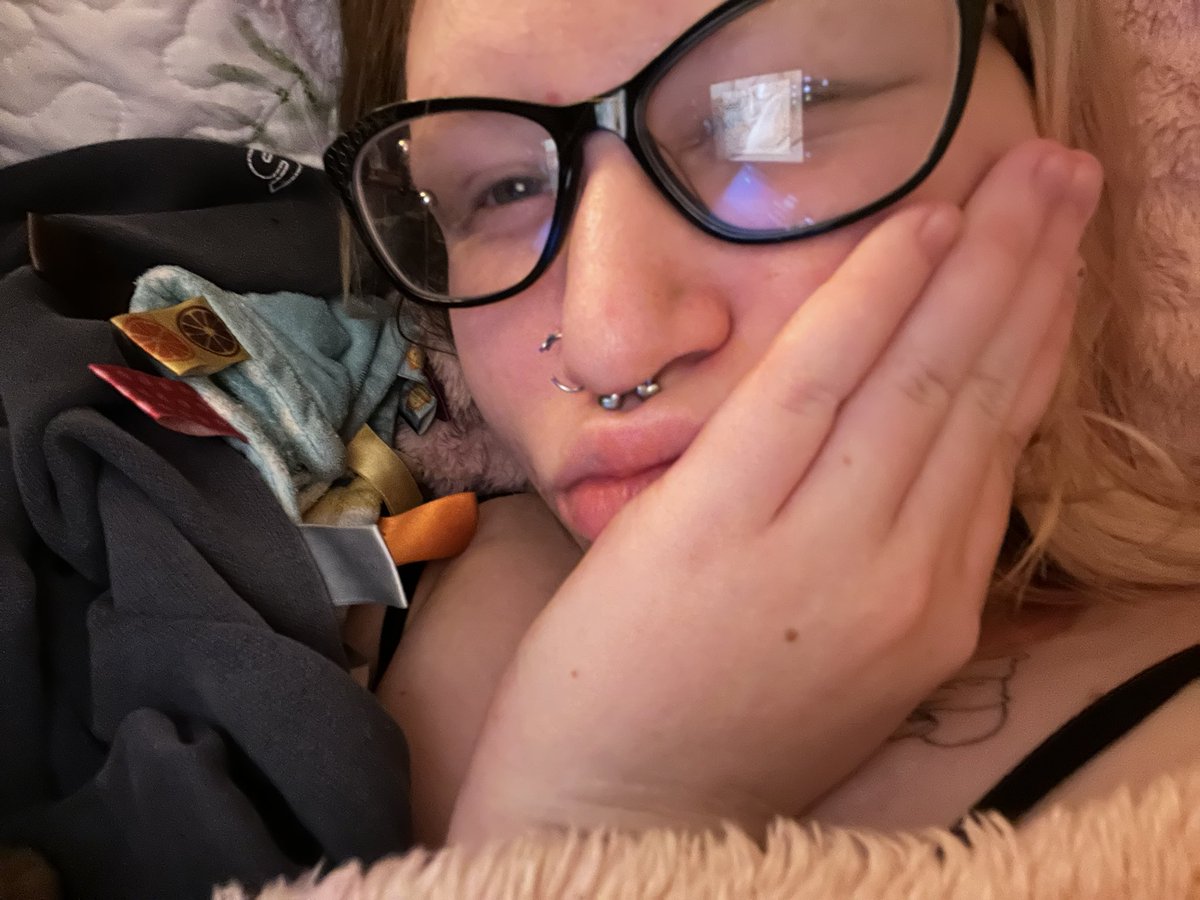 Flow3rSkull's tweet photo. want to show off my new glasses and eyebrow piercing 😛😛 https://t.co/af1a8lbfa9