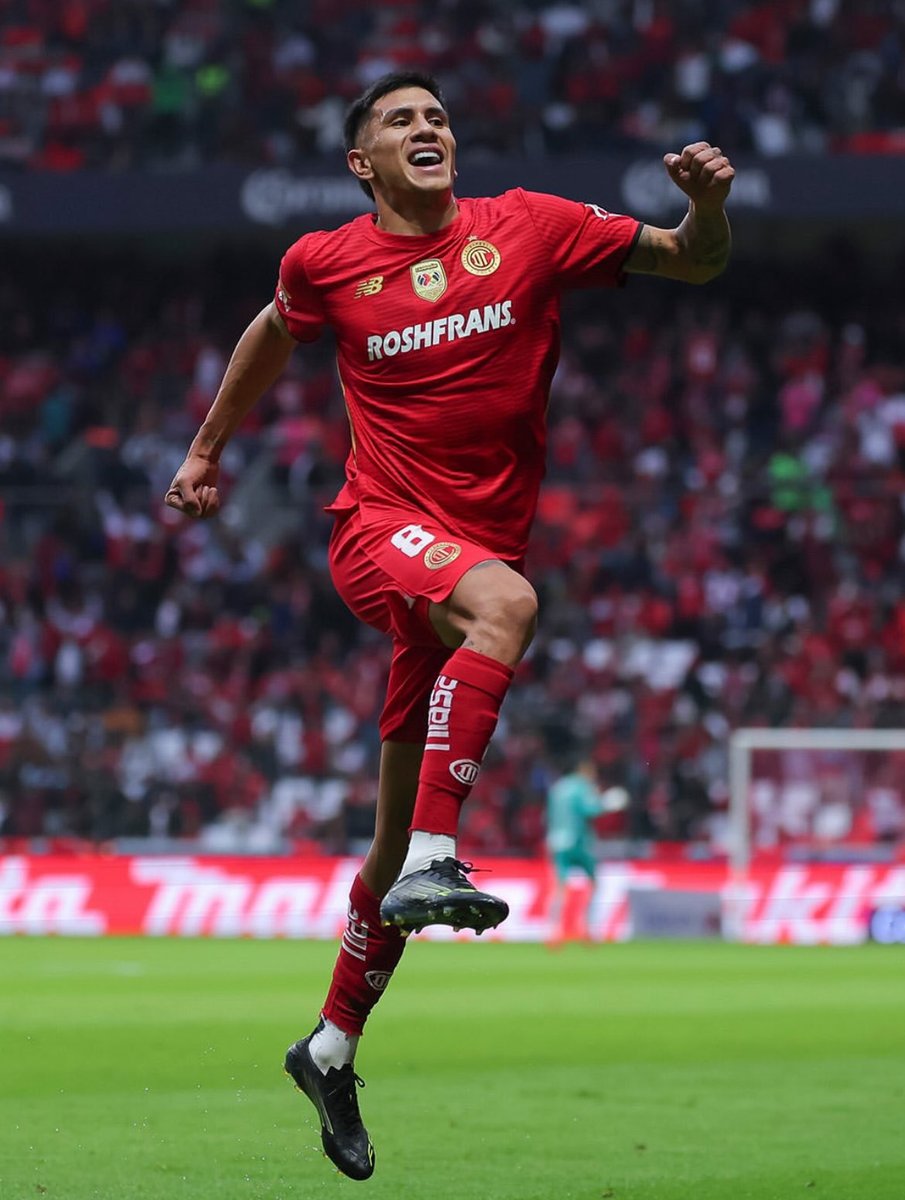 🎩🇦🇷 Nicolás Castro, hasta el momento de su salida, vs Monterrey:

➜ 1º en recuperaciones [8]
➜ 1º en chances creadas [3]
➜ 1º en pases al último tercio [7]
➜ 1º en gambetas completadas [4/4]
➜ 2º en duelos ganados [7/11]