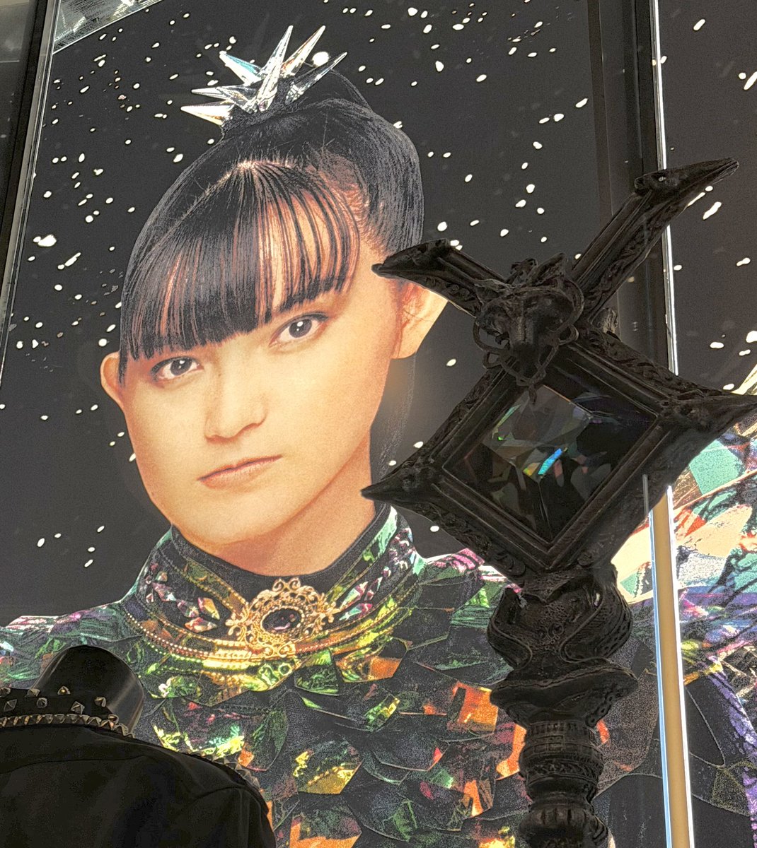 HIROMETAL2's tweet photo. BABYMETALのSSA SPECIAL ARENA SHOW 2daysの幸せの余韻が醒めないまま、今日はSHIBUYA TSUTAYAの結成15周年記念POP-UPストアへ。
モノクロの毎日だったボクの人生をこんなにも彩り豊かに変えてくれたBABYMETALをこれからもずっと応援します。
#15 BABYMETAL YEARS
#METAL FORTH https://t.co/SXEciHTG77