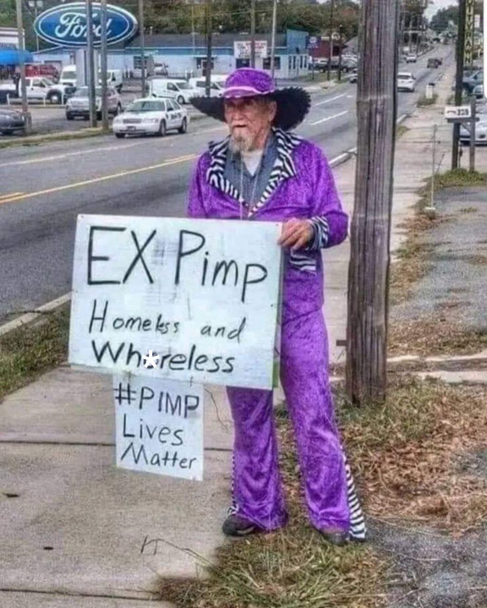 LocklyLive's tweet image. Pimp in distress