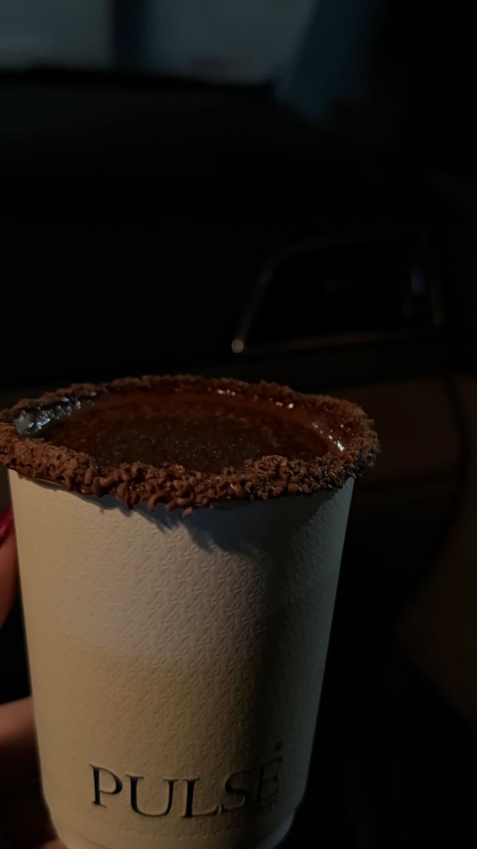 ألذ هوت شوكلت ذقته للان 🤍!