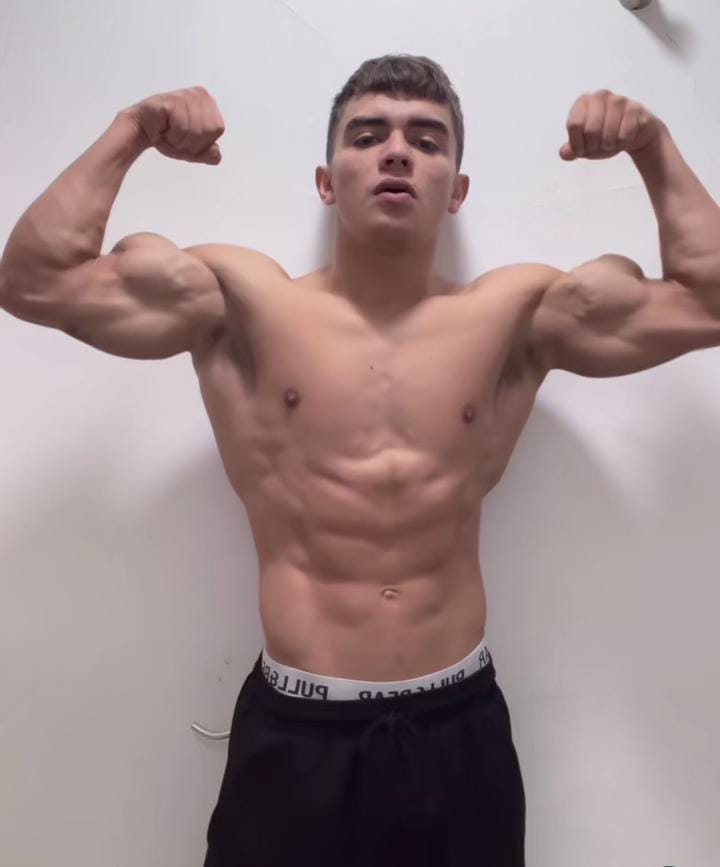 BlogDelMayate's tweet image. ¿Será cierto que hay contenido de él en redes/telegram y que tiene un pasado aca en el ambiente del cotorreo?