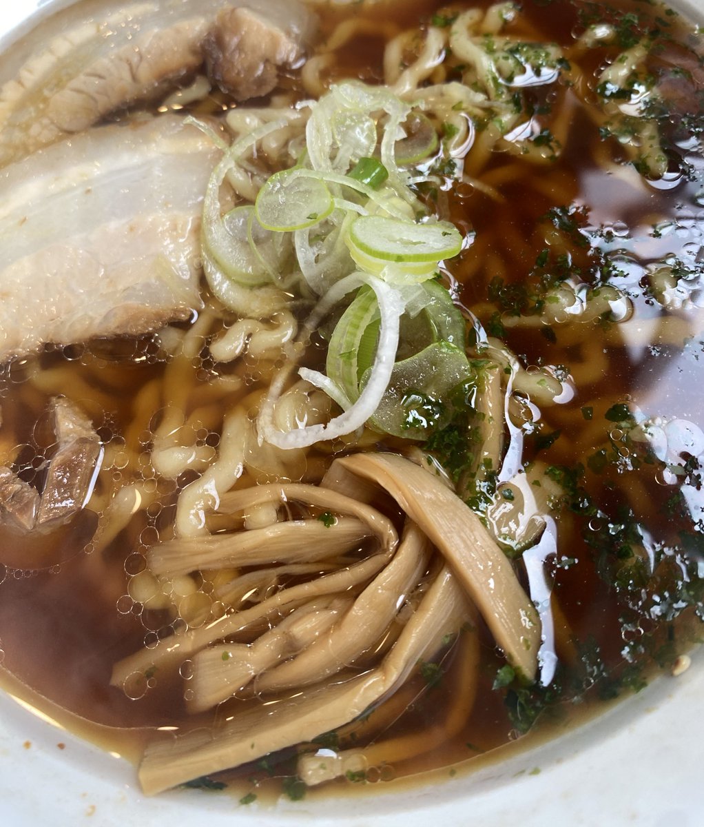 pilotwire's tweet image. 珍しく醤油ラーメン🍜
濃そうに見えるけど全然そんな事ないんよねー
#囲ろ川
