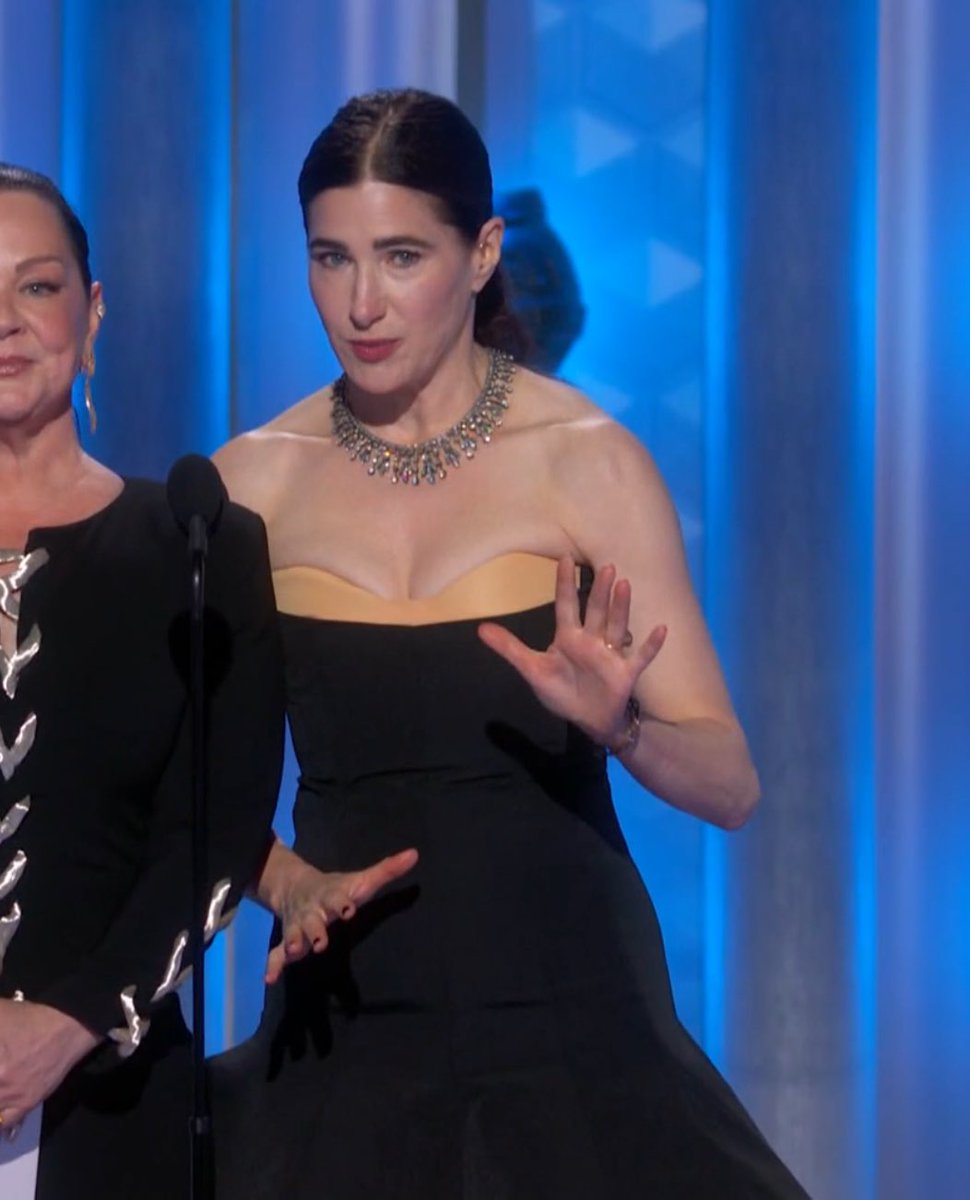 hahnswiife's tweet image. SHE LOOKS FUCKING DELICIOIS DELICOSU DELICOIS DELICIOUS