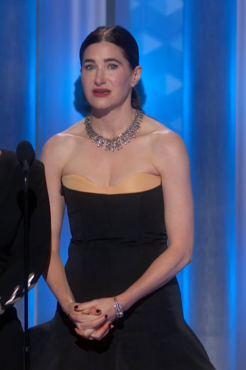 SHE LOOKS FUCKING DELICIOIS DELICOSU DELICOIS DELICIOUS