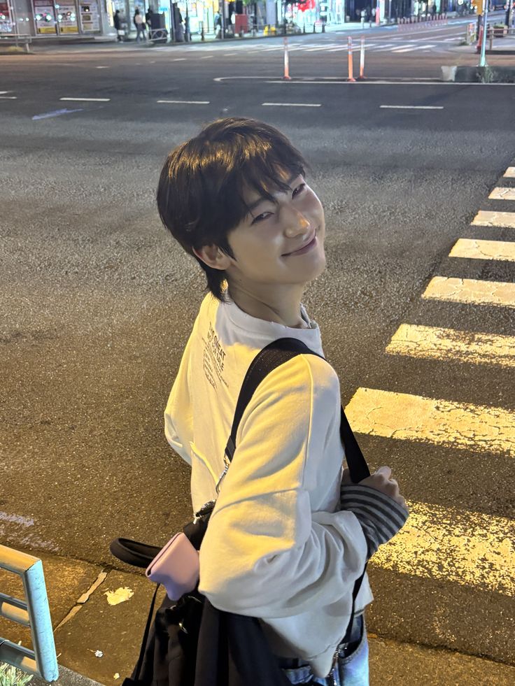 gagonett's tweet image. ㅤㅤㅤBuscoㅤㅤ𝓜𝑢𝑡𝑖𝑠ㅤㅤ≧ ≦
   —  #kpoptwt #bltwt #stantwt
ㅤㅤ✿𝆬      him   ː    16y/o  ՞ 
                        ENFP
 — Interactuo casi siempre
 💭   stan    ː    enhypen, aespa, cortis, entre otros
🤍 + ↻ = mutis :33

— DNI: edtwt, shtwt o relacionados