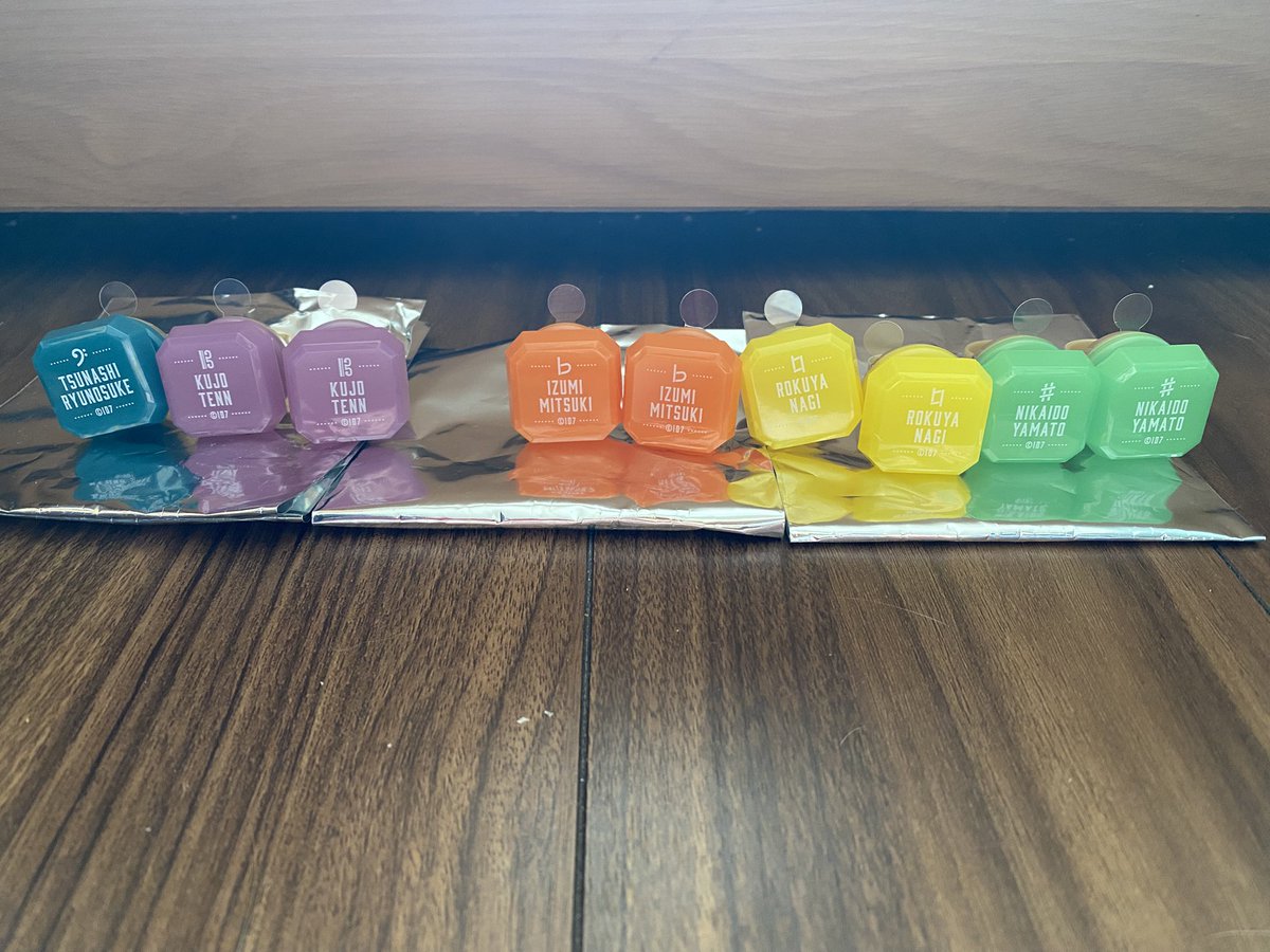 【交換希望】アイナナ アイドリッシュセブン 10周年  リングライト リンライ

譲→大和、三月、ナギ、天、龍
求→千

新宿バルト9の17:00回ライブビューイングに参加します。現地、もしくは近辺で対応させていただけると幸いです。
よろしくお願いします！
※他ジャンルメイン垢から失礼いたします