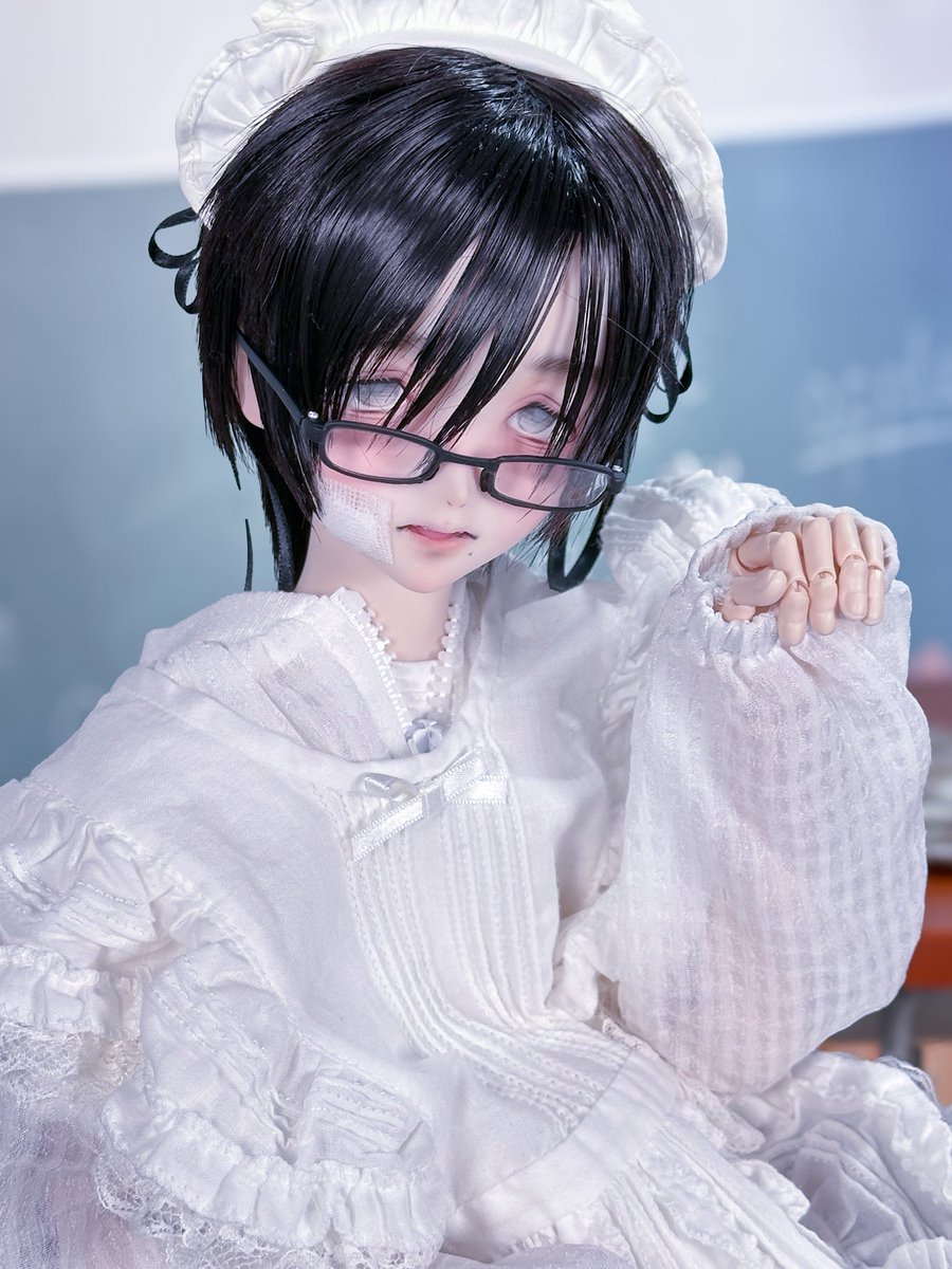 🩶今週のお兄さん

いかにも黒縁メガネかけてそうな雰囲気の子を目指しました🩶