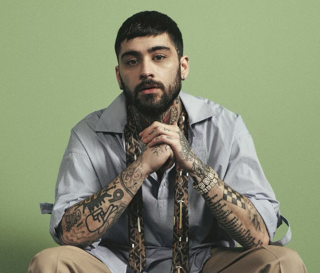 ZJMCRAVE's tweet image. Happy 33rd birthday to the most beautiful, talented, and best male vocalist of out generation, the one and only icon, ZAYN. We love you!! ❤️