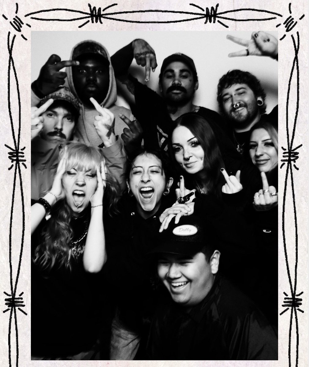 cemetaryway's tweet image. family on the hardcore side ❤️