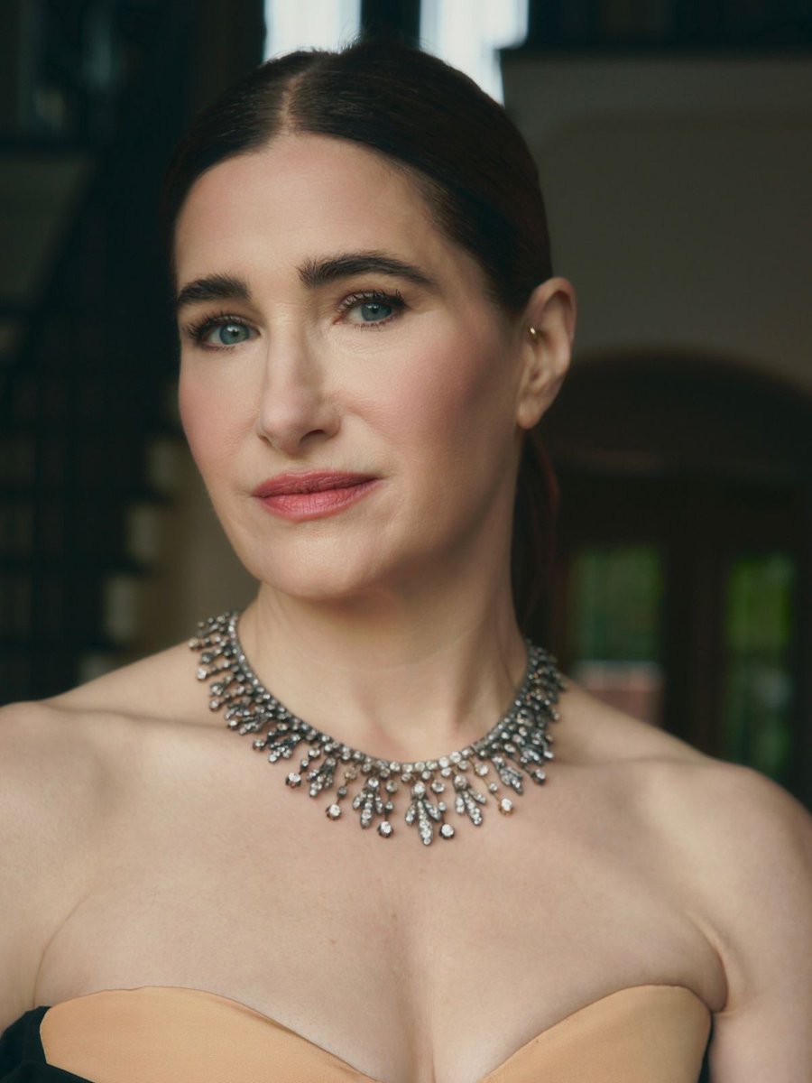 hahnupdates's tweet image. KATHRYN HAHN THE WOMAN YOU ARE!