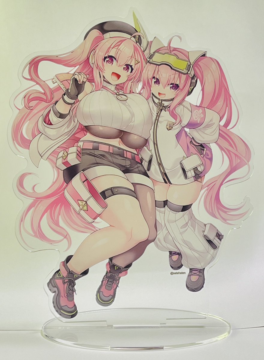 せっかく全身描いたのでアクスタにしました 