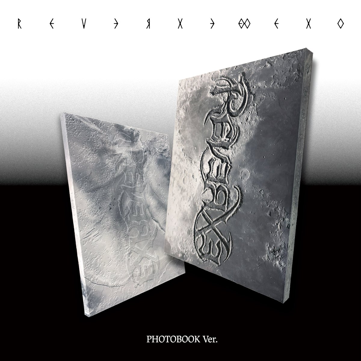 weareoneEXO's tweet image. Album Details (PHOTOBOOK Ver.)

EXO 엑소 The 8th Album 【REVERXE】
➫ 2026.01.19 6PM (KST)

💿Pre-order
EXO.lnk.to/REVERXE

#EXO #엑소 #weareoneEXO
#REVERXE