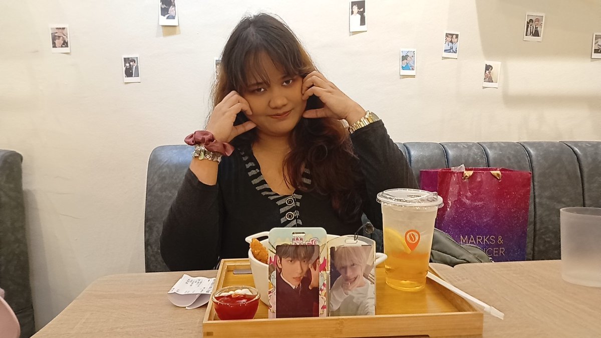 novalunosis5's tweet photo. Thank ulit @homespringph for a fun time!
#LoveinLens
#SOOGYU https://t.co/q9GmUrUrmB