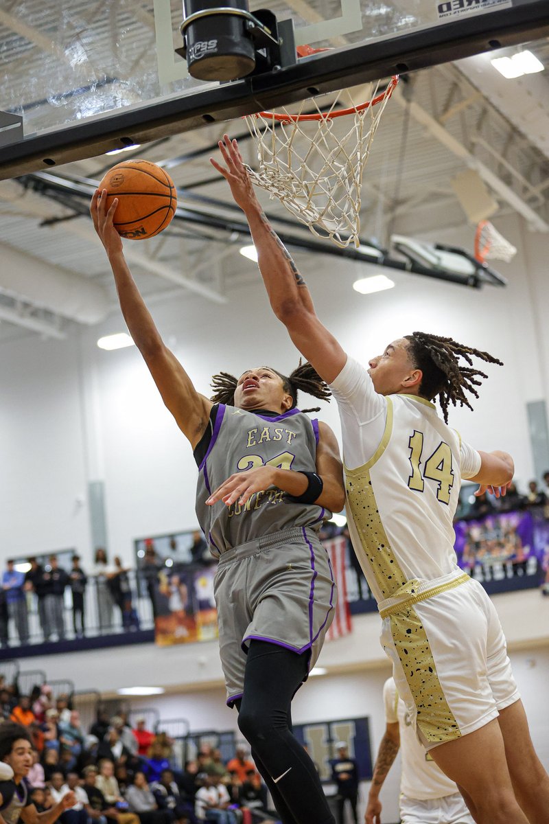 NHS0824's tweet image. @baconnetworkllc your pregame footage of @NewnanHoops before the EC game is 🔥💯. Thank you for bringing more exposure to our amazing student athletes. 

@Mike_WhiteJr @Trent_Gatz @Cuga4Life 
@SleeperMedia @TimesHerald @lgscouting @najehwilk @DStJohn27 

youtu.be/tZkYERg5xTI