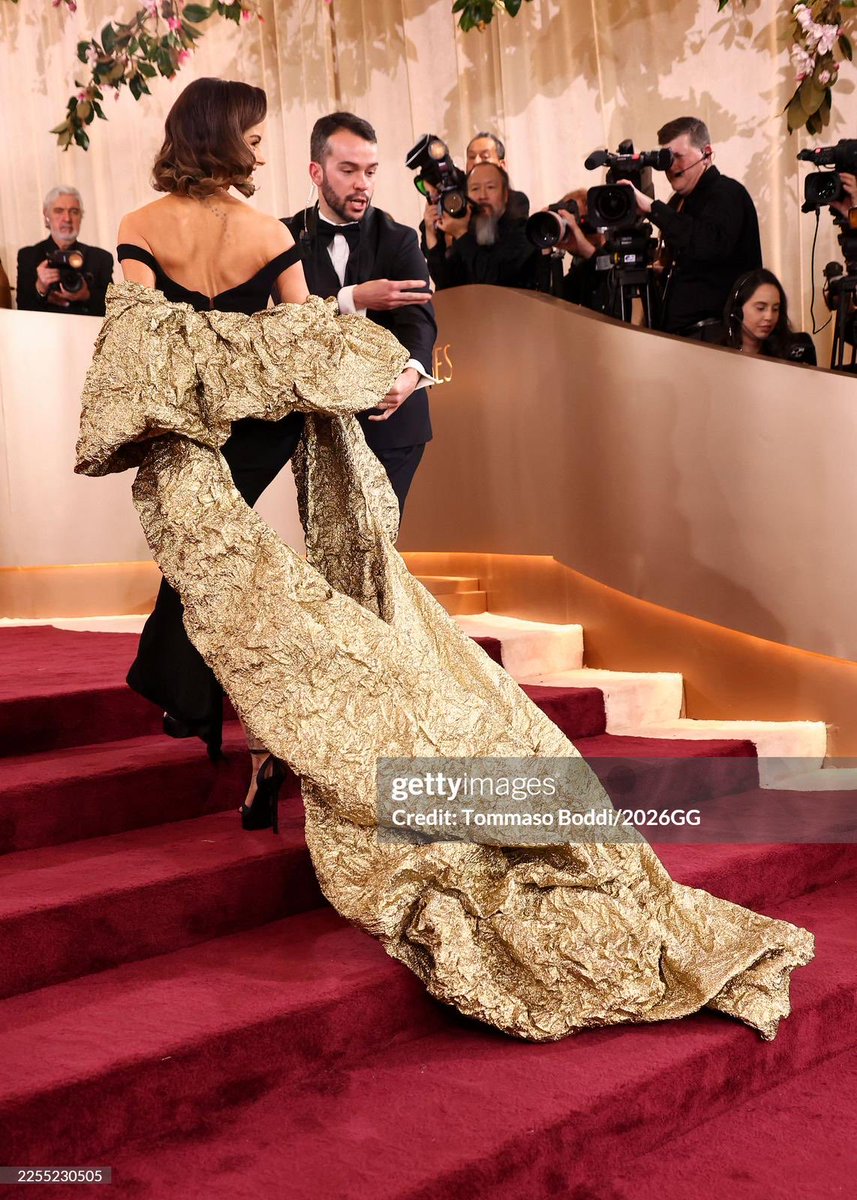 The stunning Maura Higgings graced the <a href="/goldenglobes/">Golden Globes</a> red carpet in FLOR DE MARIA Berta platforms at the 83rd Annual Golden Globes. #goldenglobes