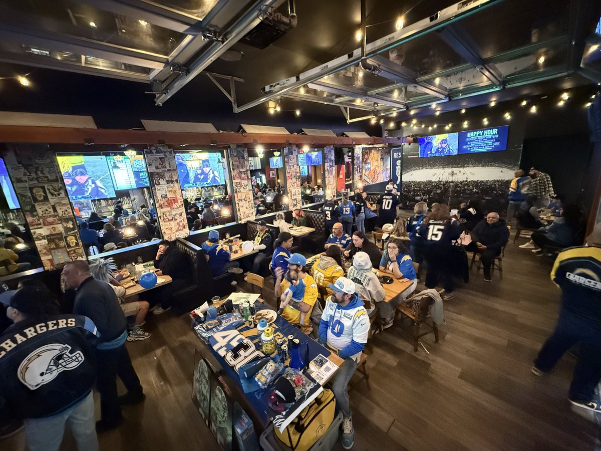 ⚔️⚡️⬆️ Joe Fernandez ⚡️⬆️⚔️ tweet media