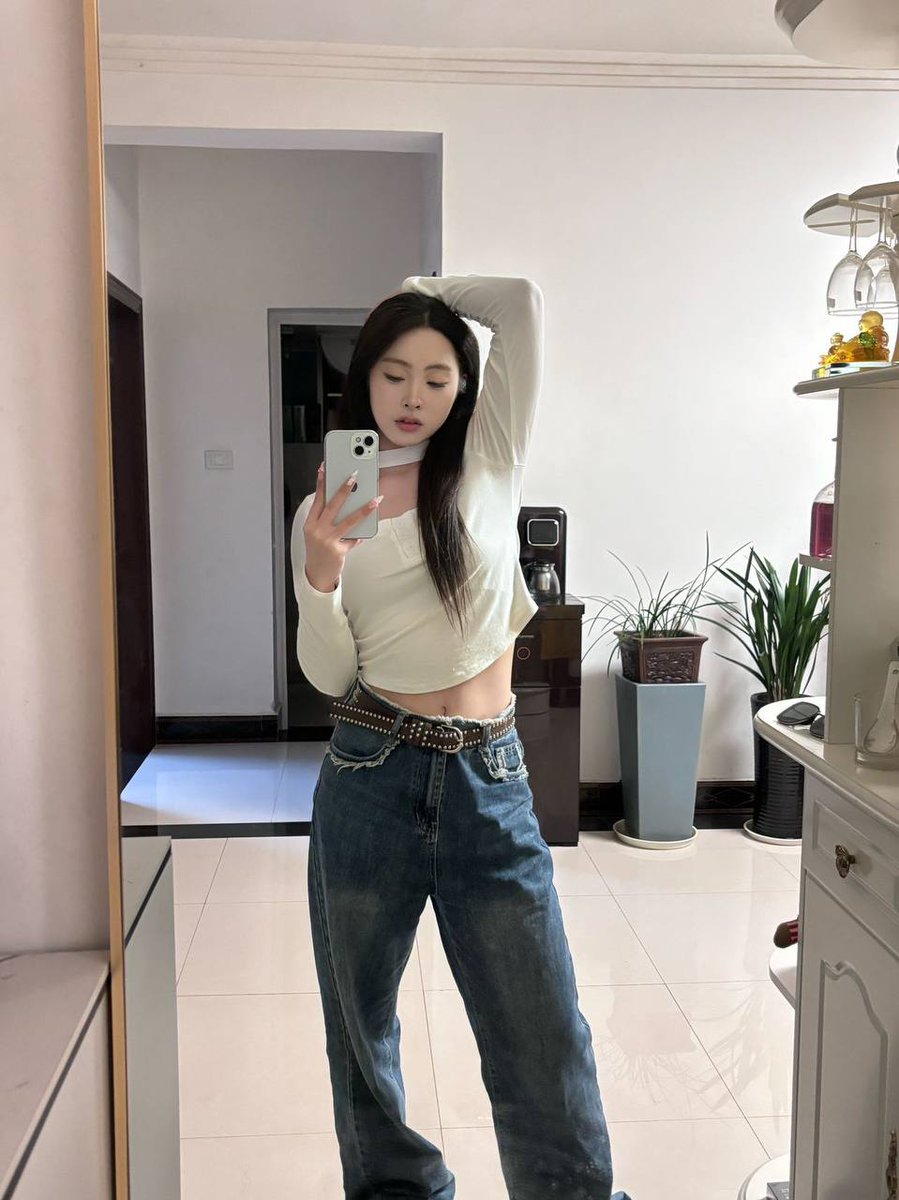 SWSNCC's tweet image. 连云港市海州区丹霞村生活广场

大号:@EllaDrake180249

或者主页✈️更精彩

#连云港

你说，我们就山居于此吧，胭脂用尽时，桃花就开了。

点头像干我看简介

#江苏