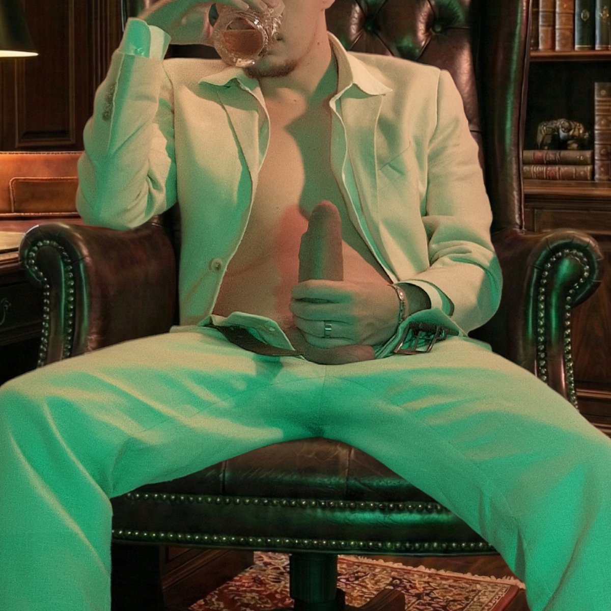 Does that make you want to come closer? 😈😏

chudai wataa