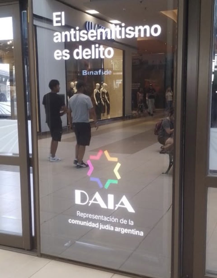 bartolomerulli's tweet image. La islamofobia no lo es y tampoco el anticomunismo. ¿Porque?