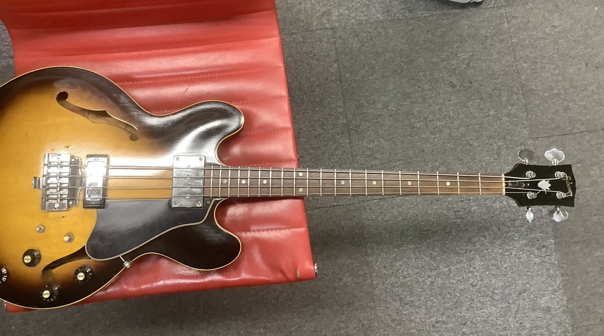 RT @YasuTamari: Gibson EB-2D 手放します。シリアルから1960年代