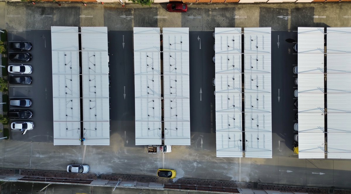 atmoceglobal's tweet image. Unlock higher C&amp;amp;I solar returns in Thailand 🇹🇭☀️

A 100.8 kWp carport powered by ATMOCE 2-in-1 microinverters delivers up to 98.2% efficiency. With 70 MI-1250 units and panel-level MPPT, shading won’t limit performance—maximizing yield and ROI.

#ATMOCE #Microinverter